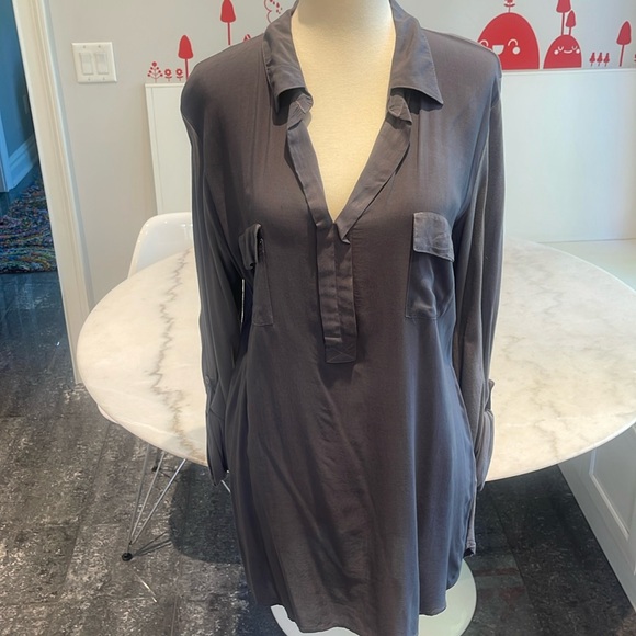 Splendid Tops - NWOT SPLENDID GRAY RAYON COTTON BLEND COLLARED L/S SHIRT. L